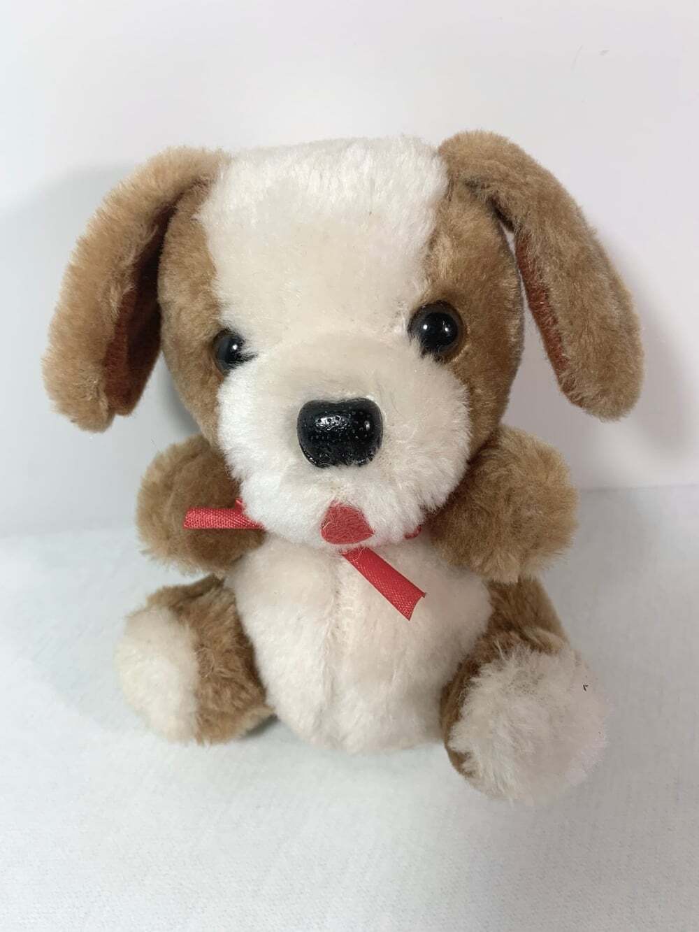 SOS Tan white vintage puppy red bow plush